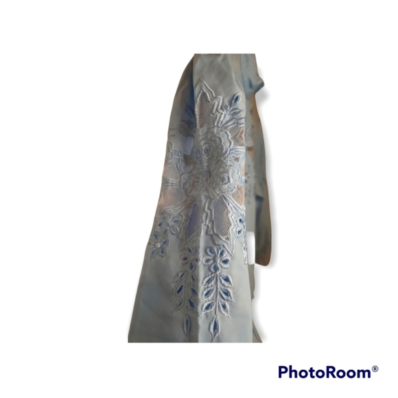 Handmade in the Philippines Blouse with Floral Embroidery Lace &‎ Puff Sleeve LP - Picture 3 of 9